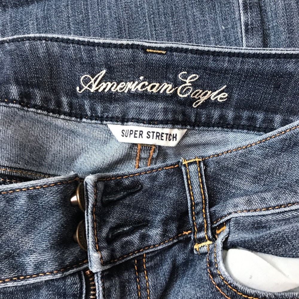 American Eagle jeans. Size 0 - Picture 2 of 2